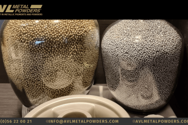 Metallic pastes for plastics materials 